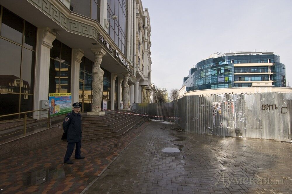 У Одесі обвалився недобудований паркінг. Фото