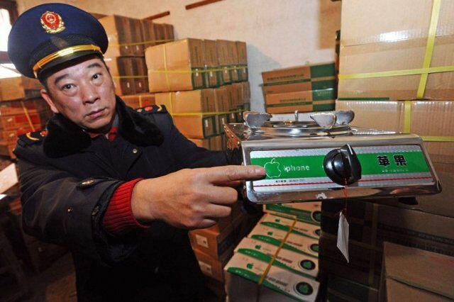В Китае на границе задержана партия iPhone пятого поколения. Фото  
