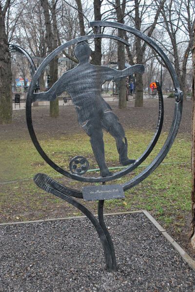 Донецьк за два місяці до Євро-2012. Фоторепортаж