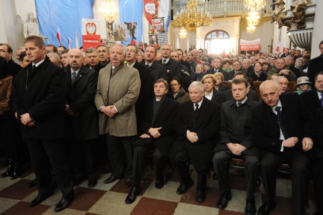Польша вспоминает погибших под Смоленском. Видео