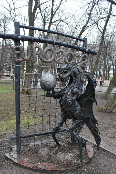 Донецьк за два місяці до Євро-2012. Фоторепортаж