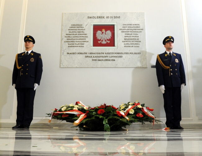 Польша вспоминает погибших под Смоленском. Видео