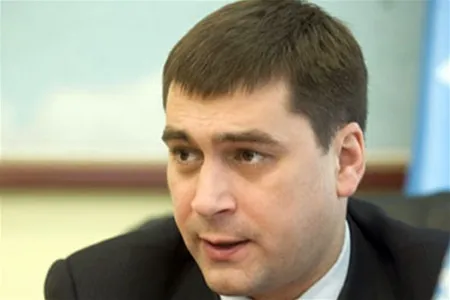 Кум Табачника стал советником Азарова. Документ