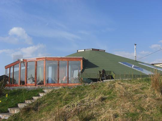 Бюджетні еко-подорожі: 10 екологічних і економічних хостелів