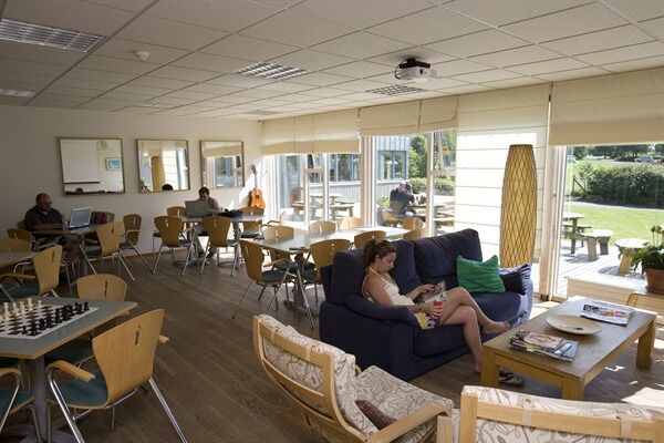 Бюджетні еко-подорожі: 10 екологічних і економічних хостелів