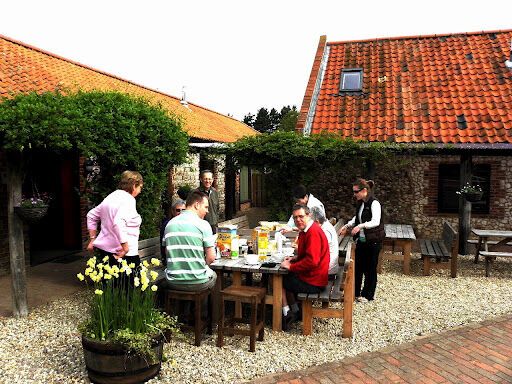 Бюджетні еко-подорожі: 10 екологічних і економічних хостелів