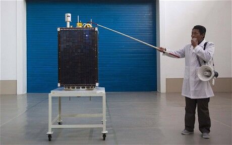 КНДР провалила запуск ракети до 100-річчя Кім Ір Сена. Фото, відео