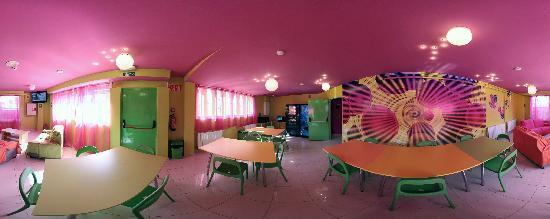 Бюджетні еко-подорожі: 10 екологічних і економічних хостелів