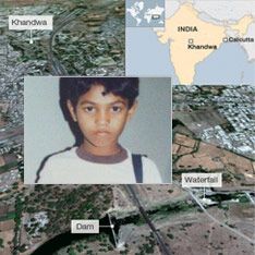 Потерявшийся мальчик нашел своих родителей через 25 лет. Фото