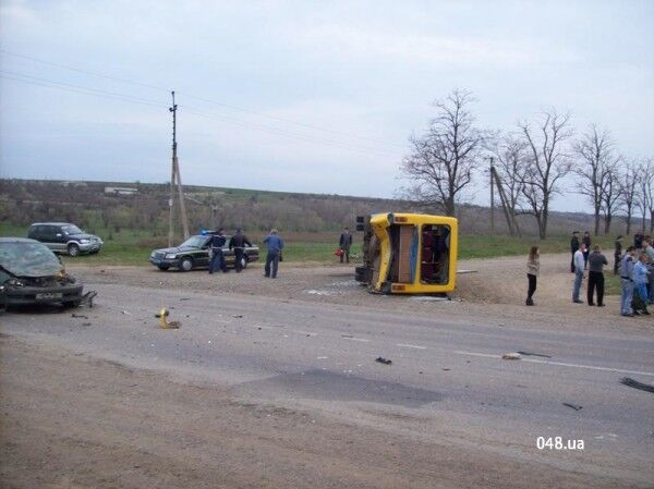 Под Одессой перевернулся автобус с пассажирами