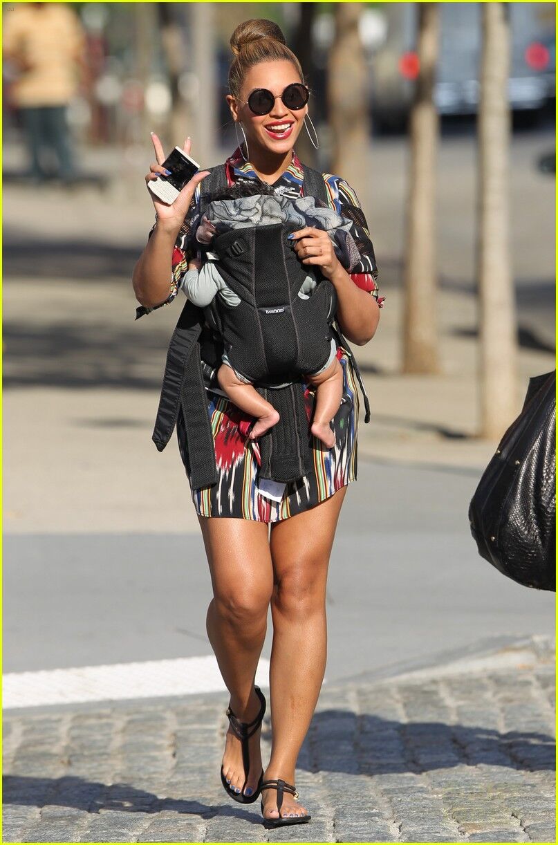 Бейонсе топает в Central Park. Фото