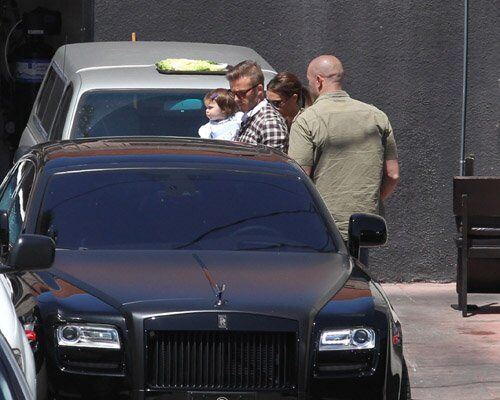 Бекхэмы празднуют день рождения Вики. Фото