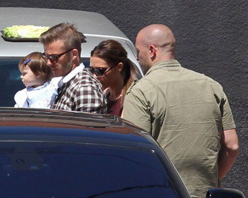 Бекхэмы празднуют день рождения Вики. Фото