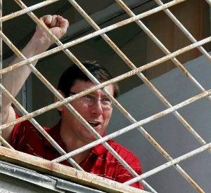 В больнице клянутся, что не лишали Луценко свежего воздуха. Фото