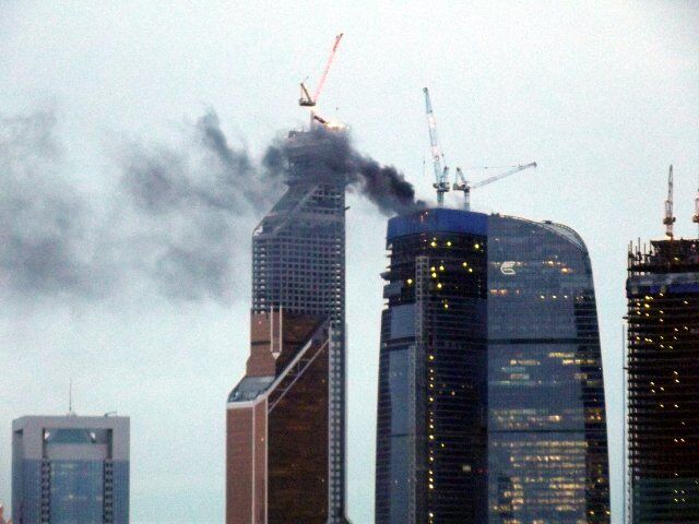 Пожар в одном из зданий "Москва-сити". Фото. Видео