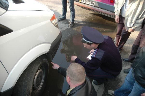 В Харькове микроавтобус Авакова устроил ДТП. Фото