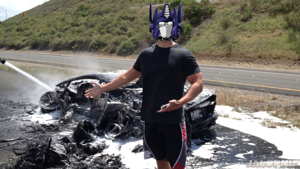 Американец, разбивший Lamborghini, стал звездой Интернета. Фото, видео 