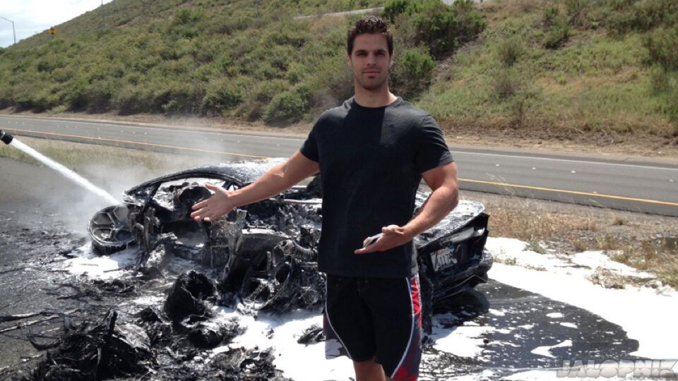 Американец, разбивший Lamborghini, стал звездой Интернета. Фото, видео 