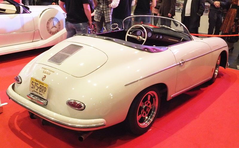 "Киношные" авто с киевской выставки "Ретро и Экзотика Мотор Шоу". Фото