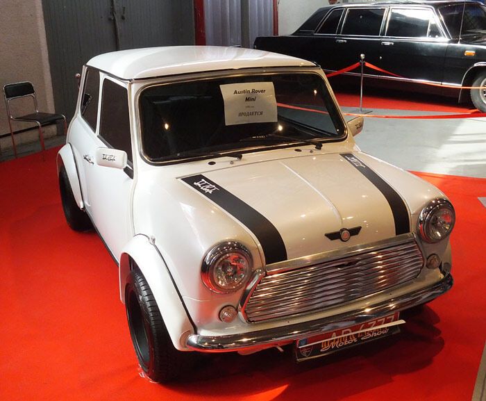 "Киношные" авто с киевской выставки "Ретро и Экзотика Мотор Шоу". Фото