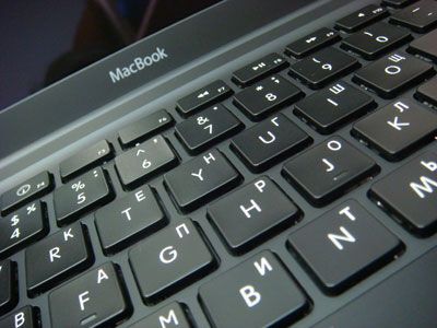 Созданы стильные выключатели света с кнопками от клавиатуры. Фото