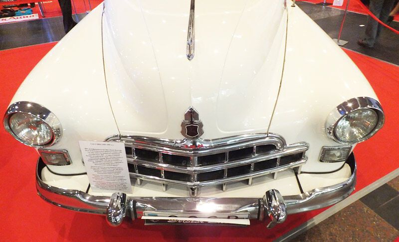 "Киношные" авто с киевской выставки "Ретро и Экзотика Мотор Шоу". Фото