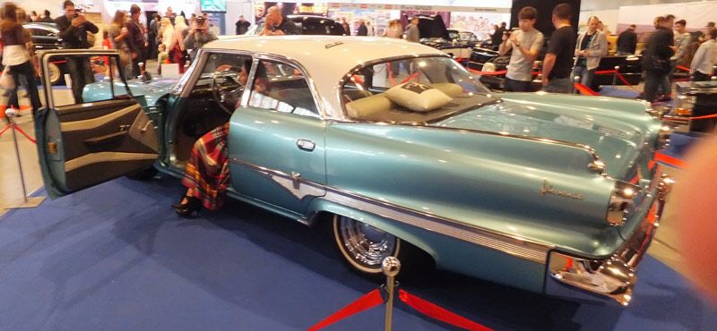 "Киношные" авто с киевской выставки "Ретро и Экзотика Мотор Шоу". Фото