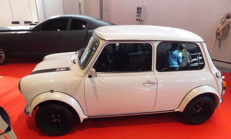 "Киношные" авто с киевской выставки "Ретро и Экзотика Мотор Шоу". Фото