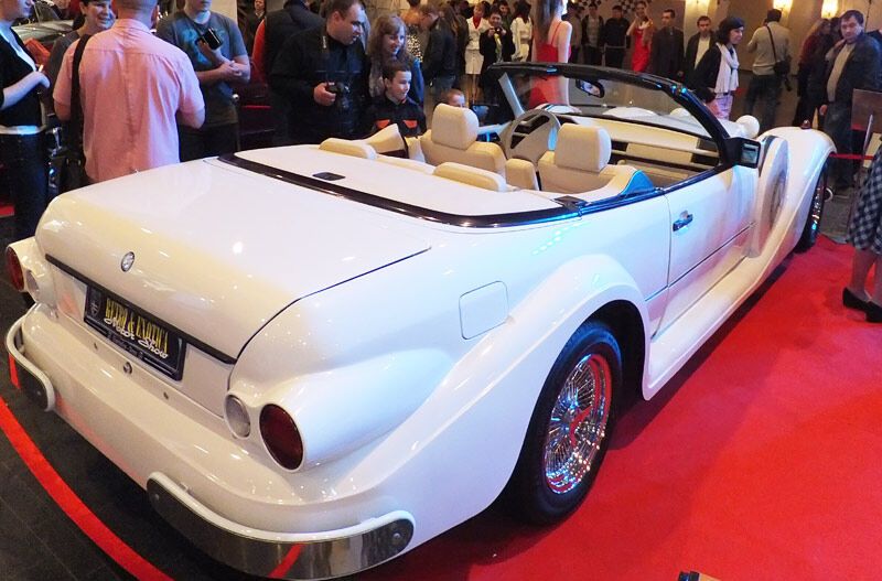 "Киношные" авто с киевской выставки "Ретро и Экзотика Мотор Шоу". Фото