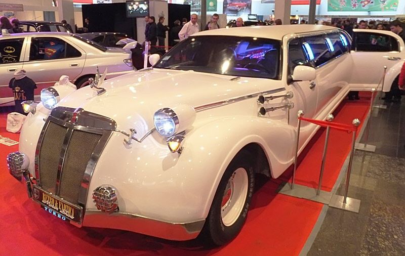 "Киношные" авто с киевской выставки "Ретро и Экзотика Мотор Шоу". Фото