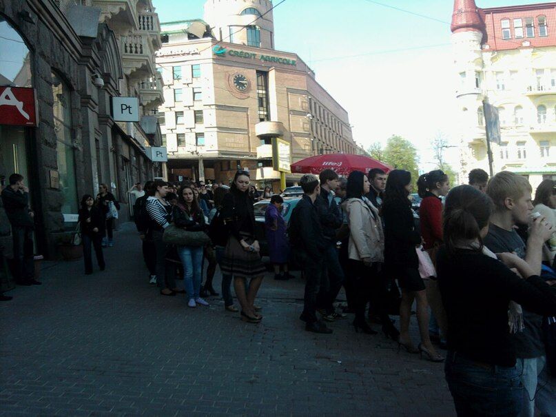 Из-за падения пассажира в Киеве остановилось метро