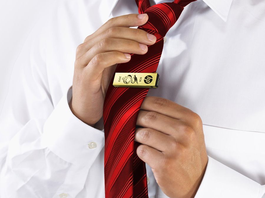 Выпущены драконьи USB-флешки с позолотой. Фото  