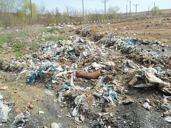 Репортаж из ада: 56 гектаров «чистого мусора» под Киевом
