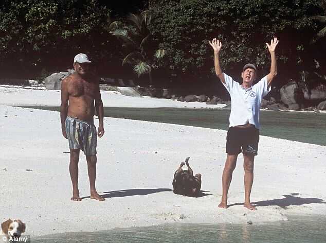 Британец купил остров на Сейшелах и превратил его в "рай". Фото. Видео