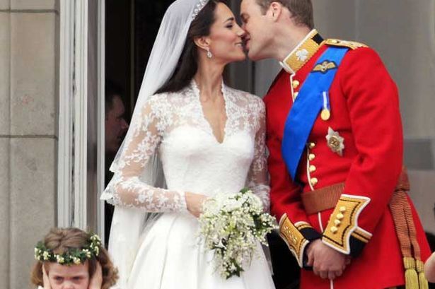 Кейт и Уильям отмечают годовщину свадьбы. Фото. Видео