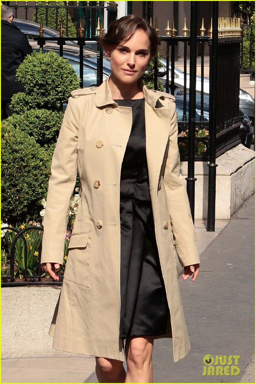 Портман добавила шарма Парижу. Фото