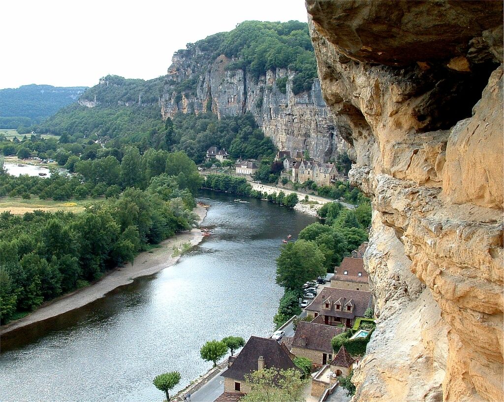 Французская провинция. Деревня La Roque Gageac