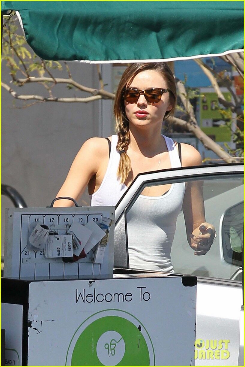 Миранда Керр взяла Флина на йогу. Фото