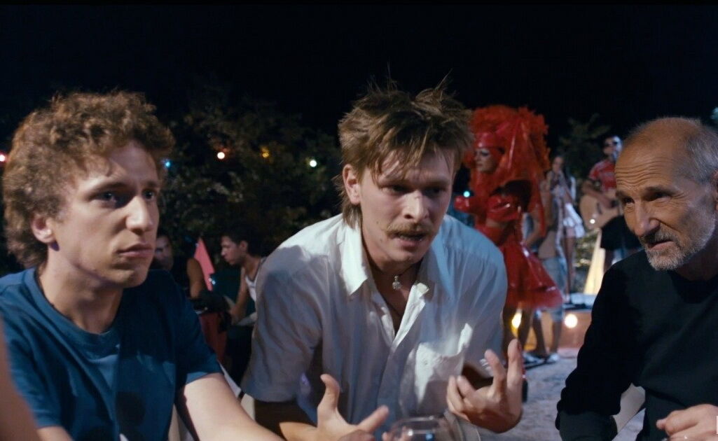 Шапито на колесах