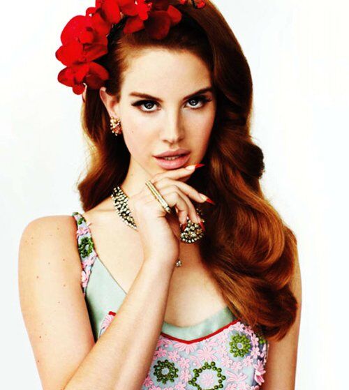 Лану Дель Рей огламурили для Glamour. Фото