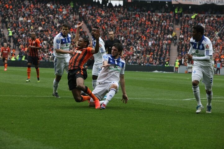 "Шахтер" - "Динамо": гладиаторы современности. Фото