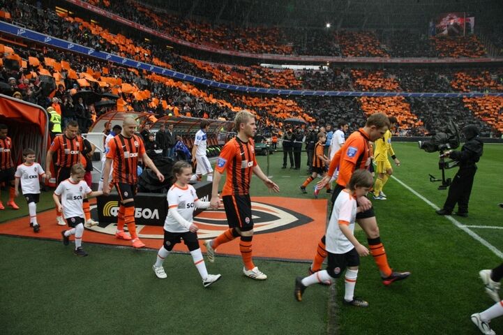 "Шахтер" - "Динамо": гладиаторы современности. Фото