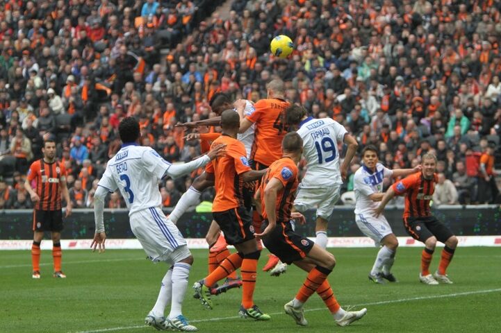 "Шахтер" - "Динамо": гладиаторы современности. Фото