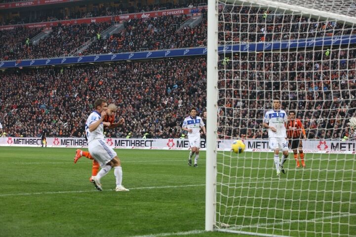 "Шахтер" - "Динамо": гладиаторы современности. Фото