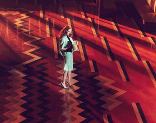 Честейн создает загадку для Vogue. Фото