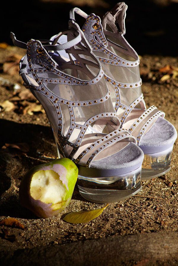 Порнозвезда Саша Грэй в приличной фотосессии