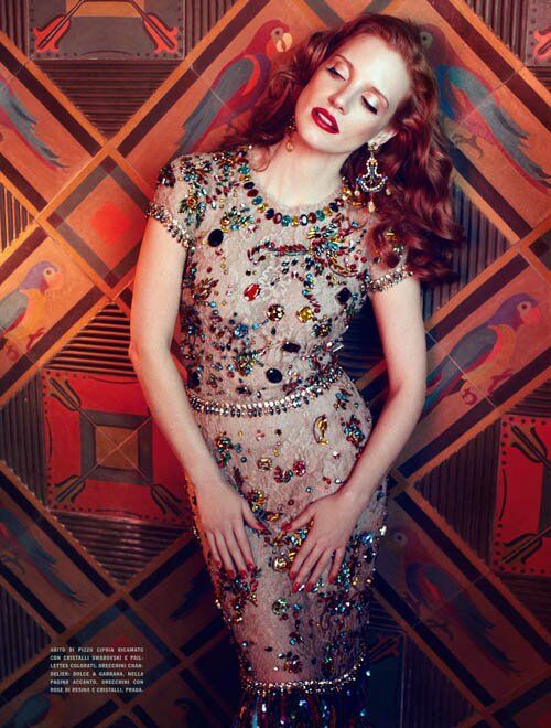 Честейн создает загадку для Vogue. Фото