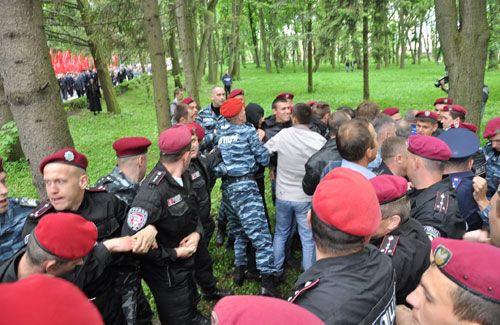 Свободівців, які влаштували бійку в Тернополі, відпустили