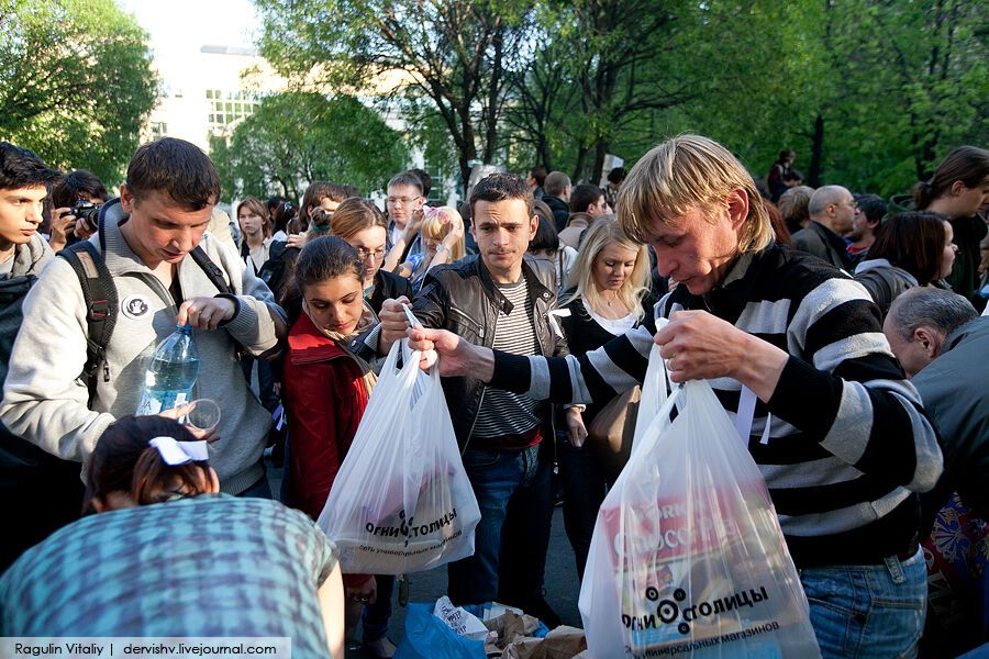 В Москве пятый день продолжаются "народные гуляния". Фото. Видео