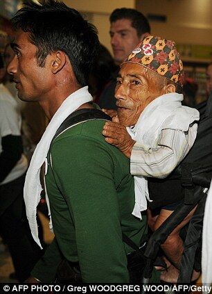 Самый маленький человек мира стал суперзвездой. Фото